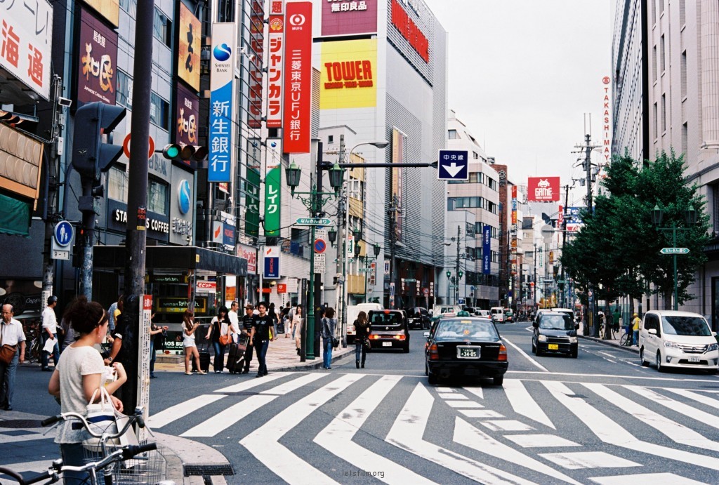 六天，日本