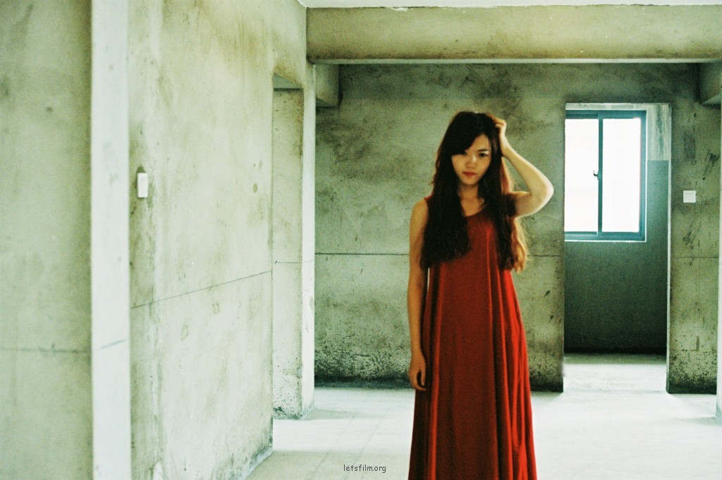《红与黑》— 毛坯房里的少女