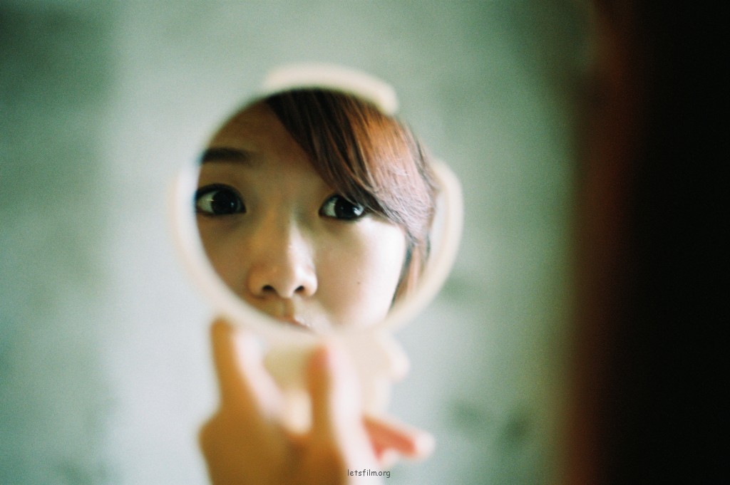《红与黑》— 毛坯房里的少女