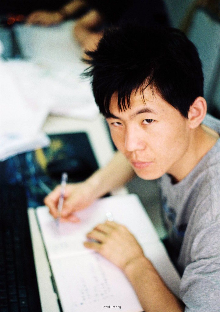 纪念大学这独一无二的时光 