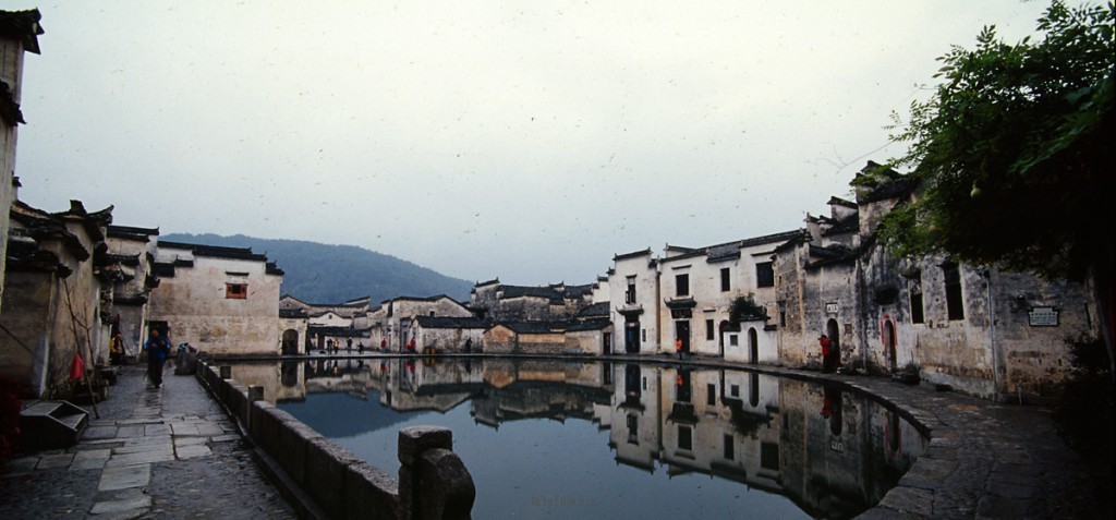 2007雨中宏村塔川--胶片里的回忆