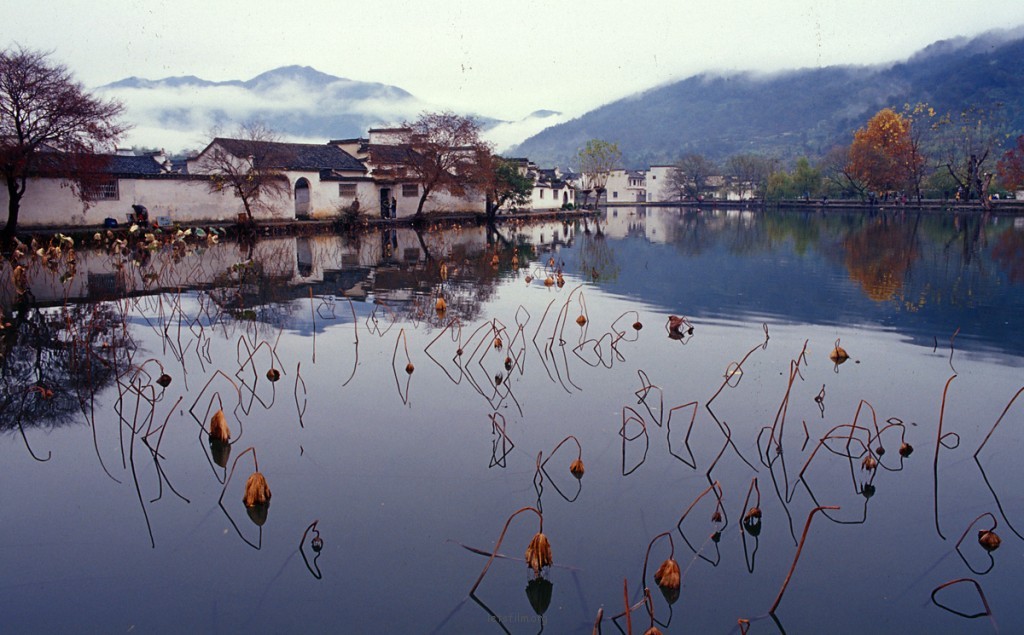 2007雨中宏村塔川--胶片里的回忆