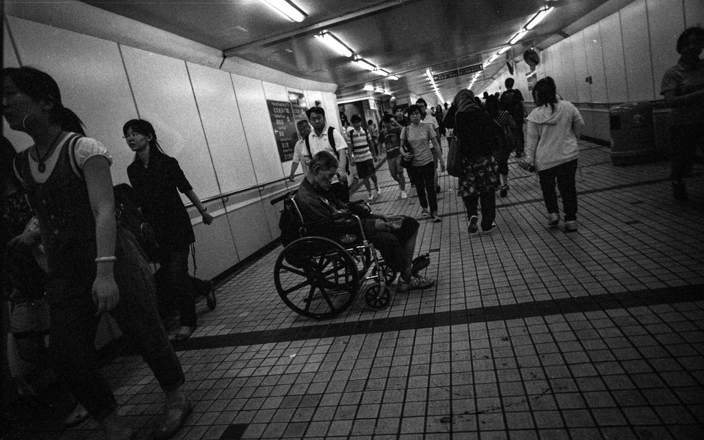 行走都市间