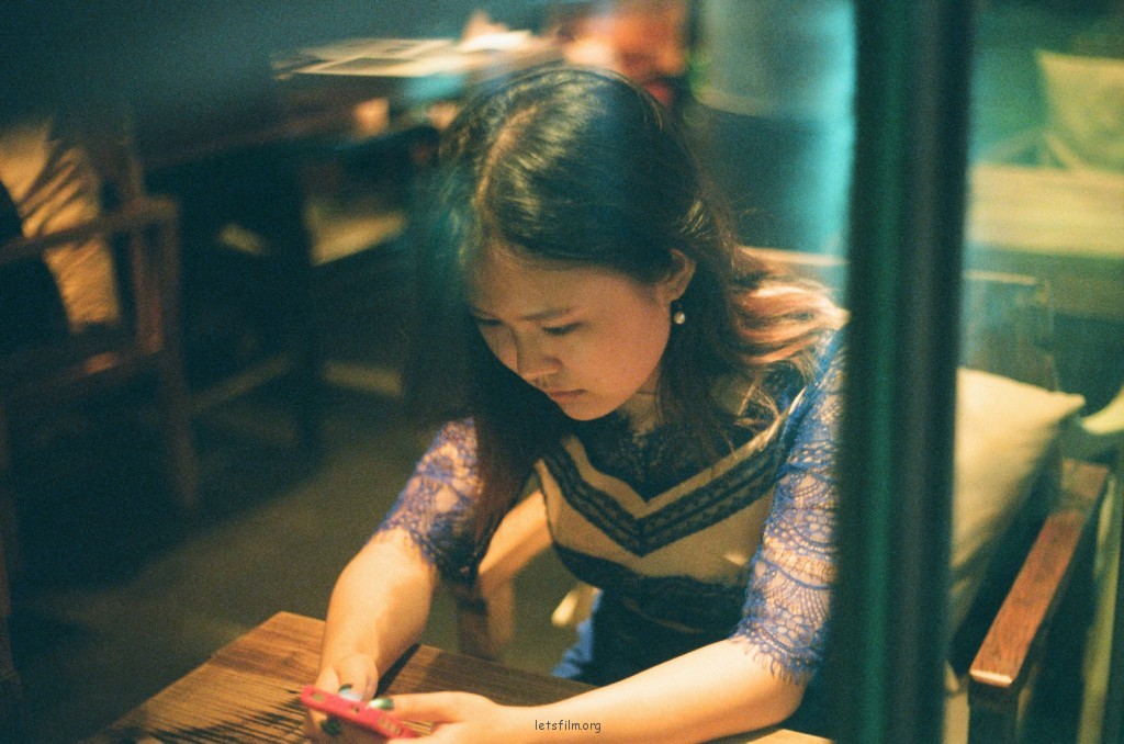 小V
