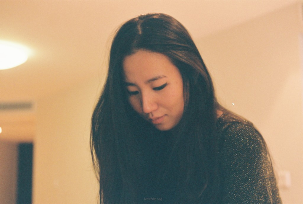 她