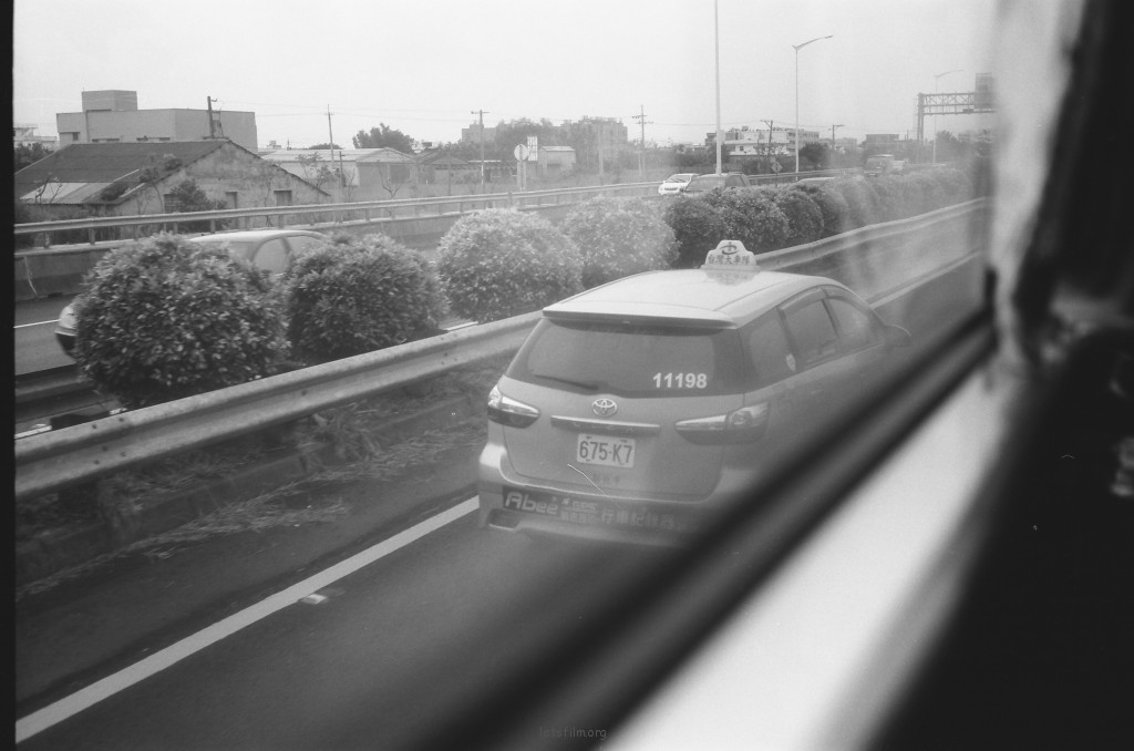leica m2 voigelander nokton 40mm f1.4 Neopan Acros100