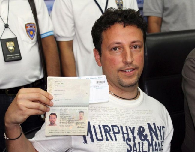 search-continues-missing-malaysia-airlines-plane-12